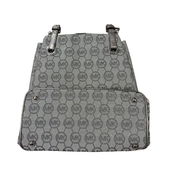 Michael Kors Jet Set Signature Tote - Picture 2 of 3